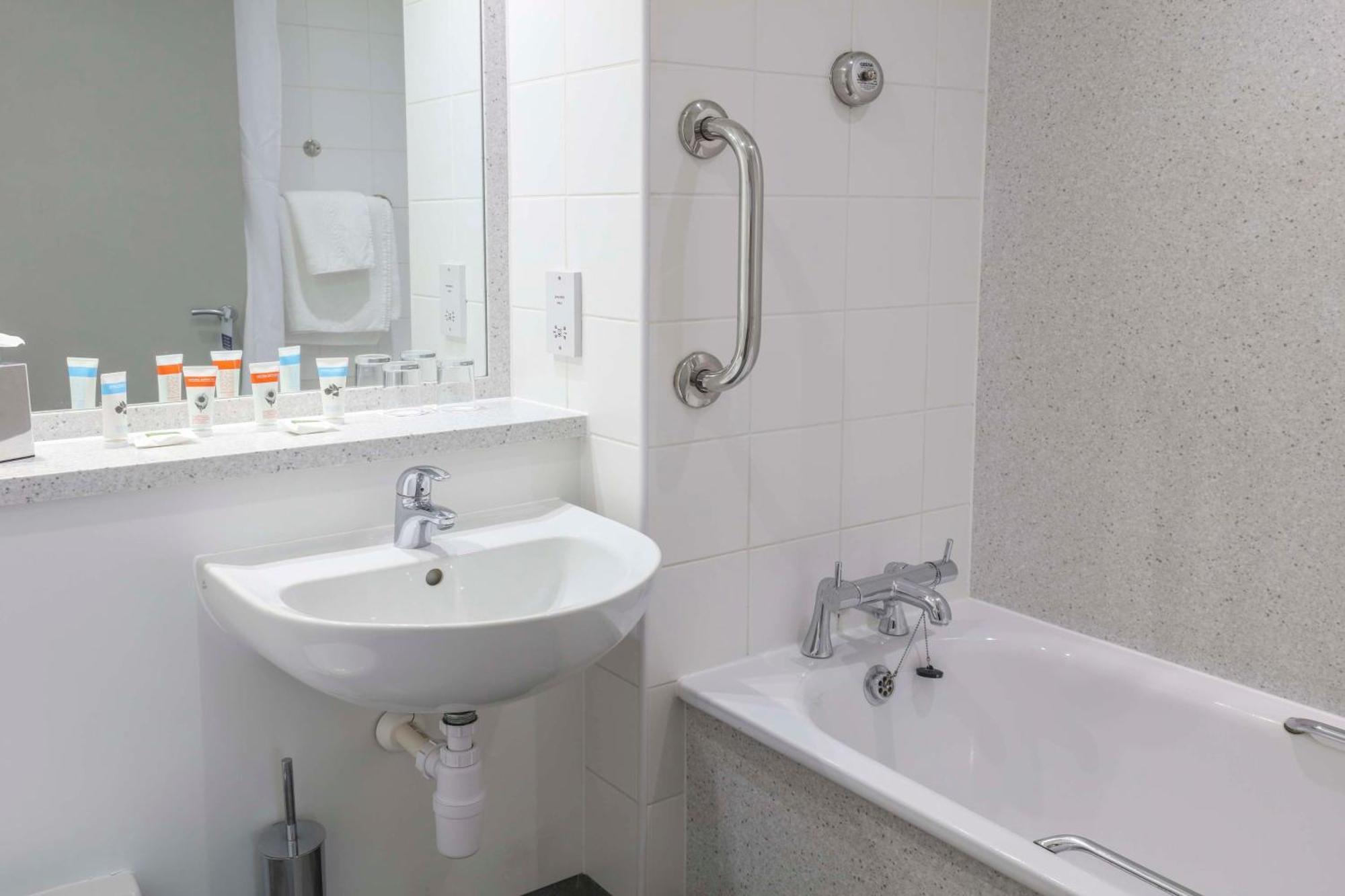Best Western Pontypool Metro Hotel Eksteriør billede