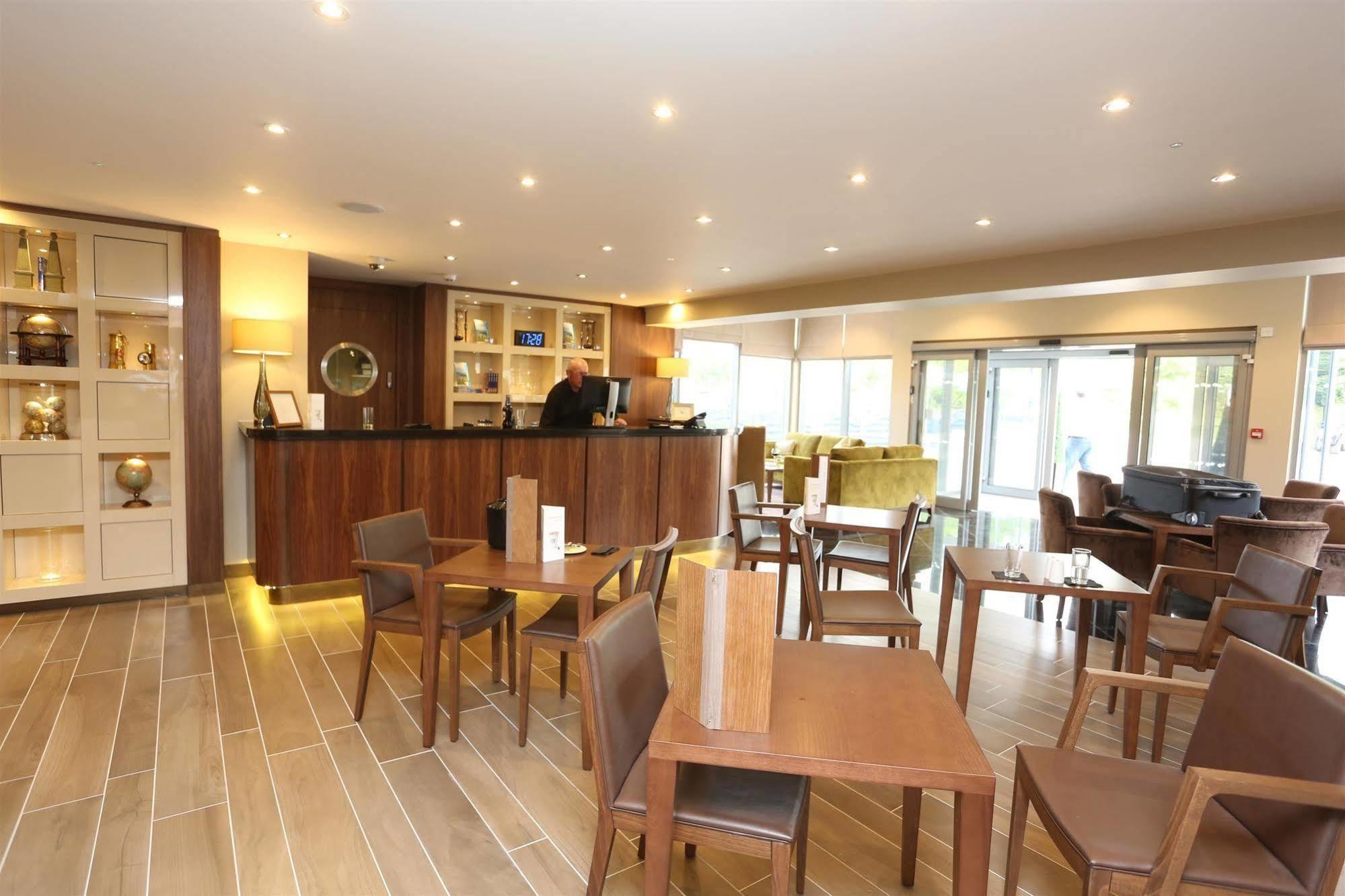Best Western Pontypool Metro Hotel Eksteriør billede