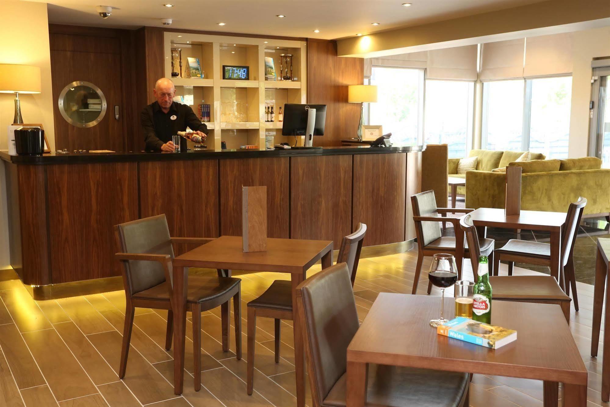 Best Western Pontypool Metro Hotel Eksteriør billede